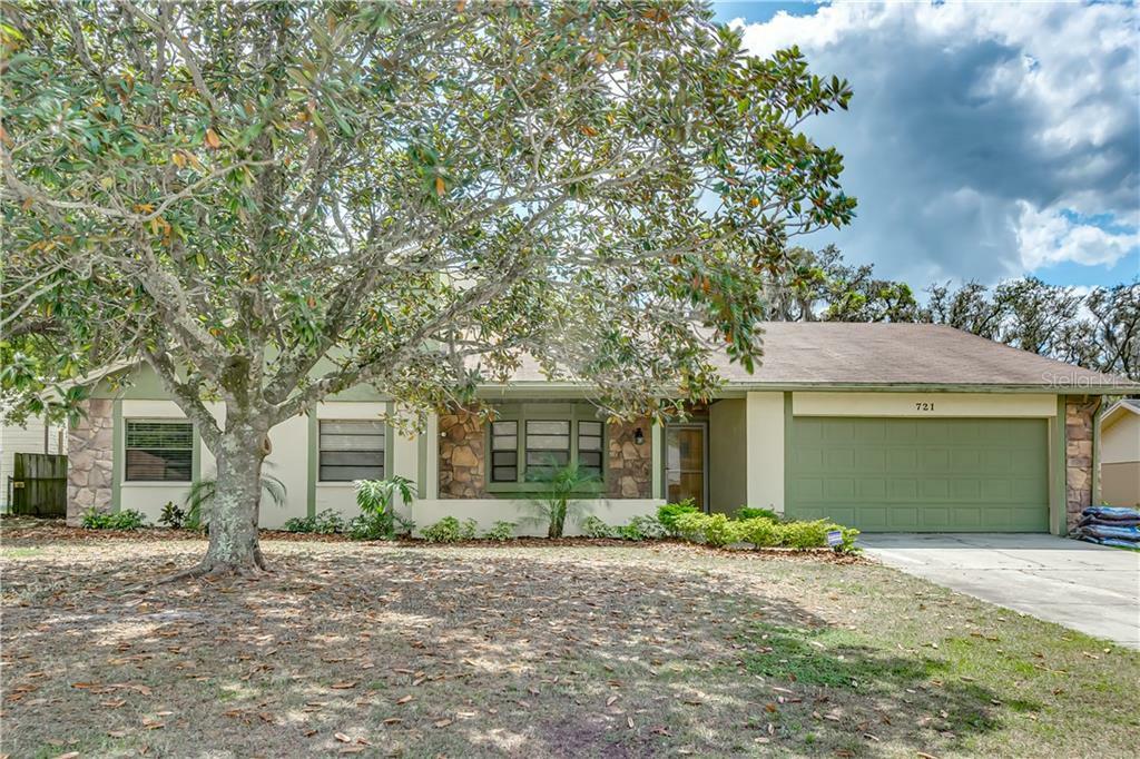 Property Photo:  721 Willow Run  FL 33813 