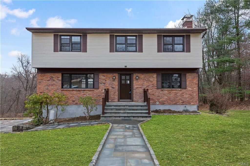 Property Photo: 93 Greenway Terrace S NY 10541