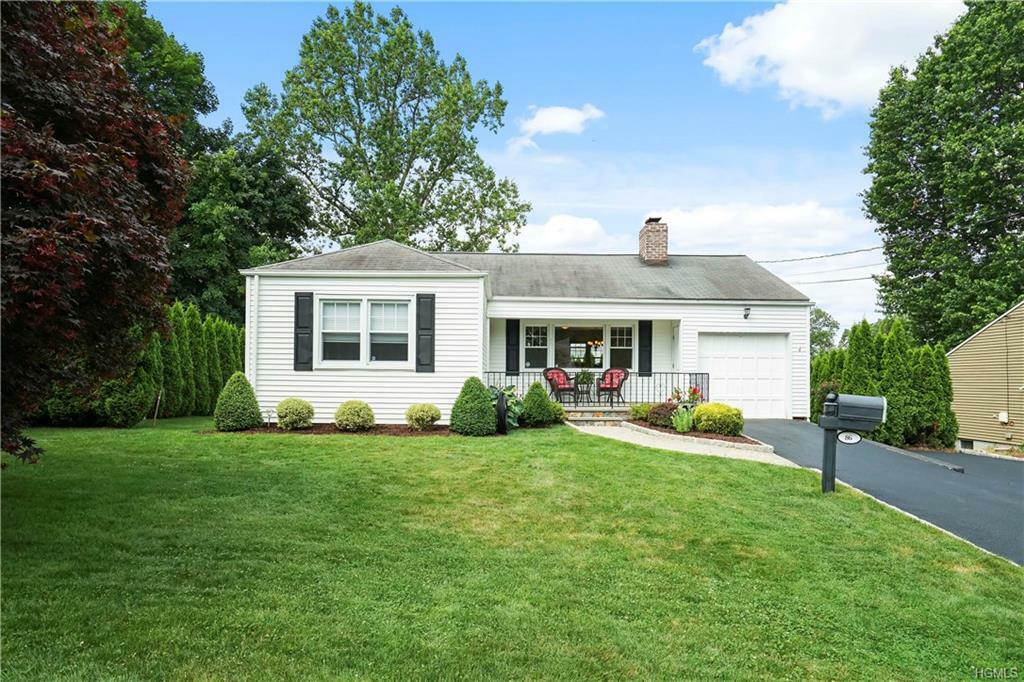 Property Photo:  86 Beacon Hill Road  NY 10502 