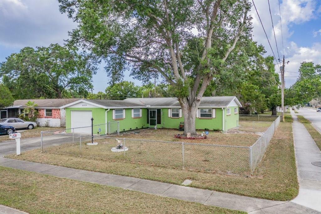 Property Photo:  5205 87th Terrace N  FL 33782 