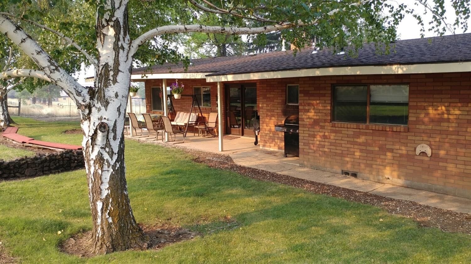 Property Photo:  3907 Christine Lane  OR 97603 