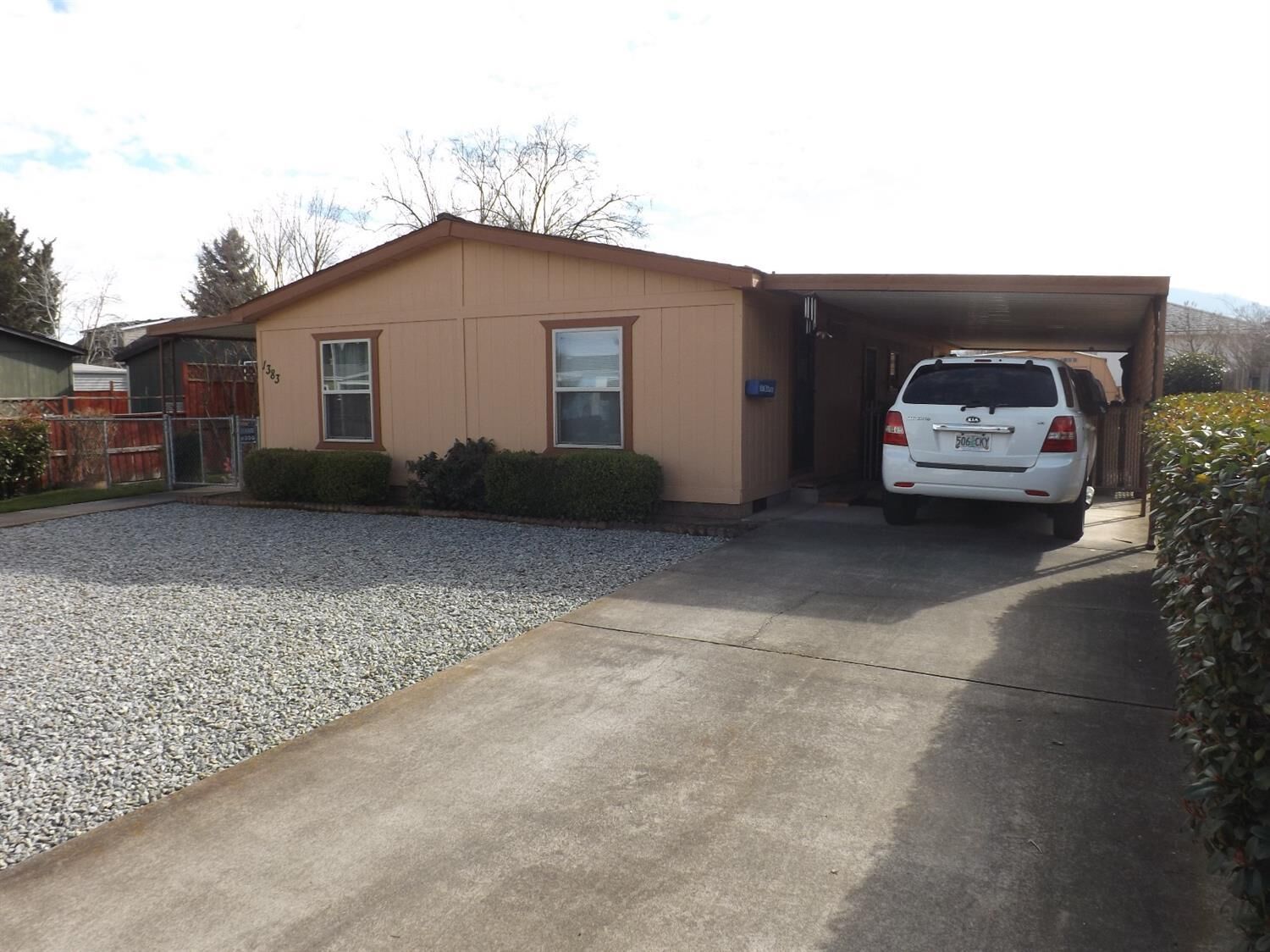 Property Photo: 1383 Brentcrest Drive OR 97501