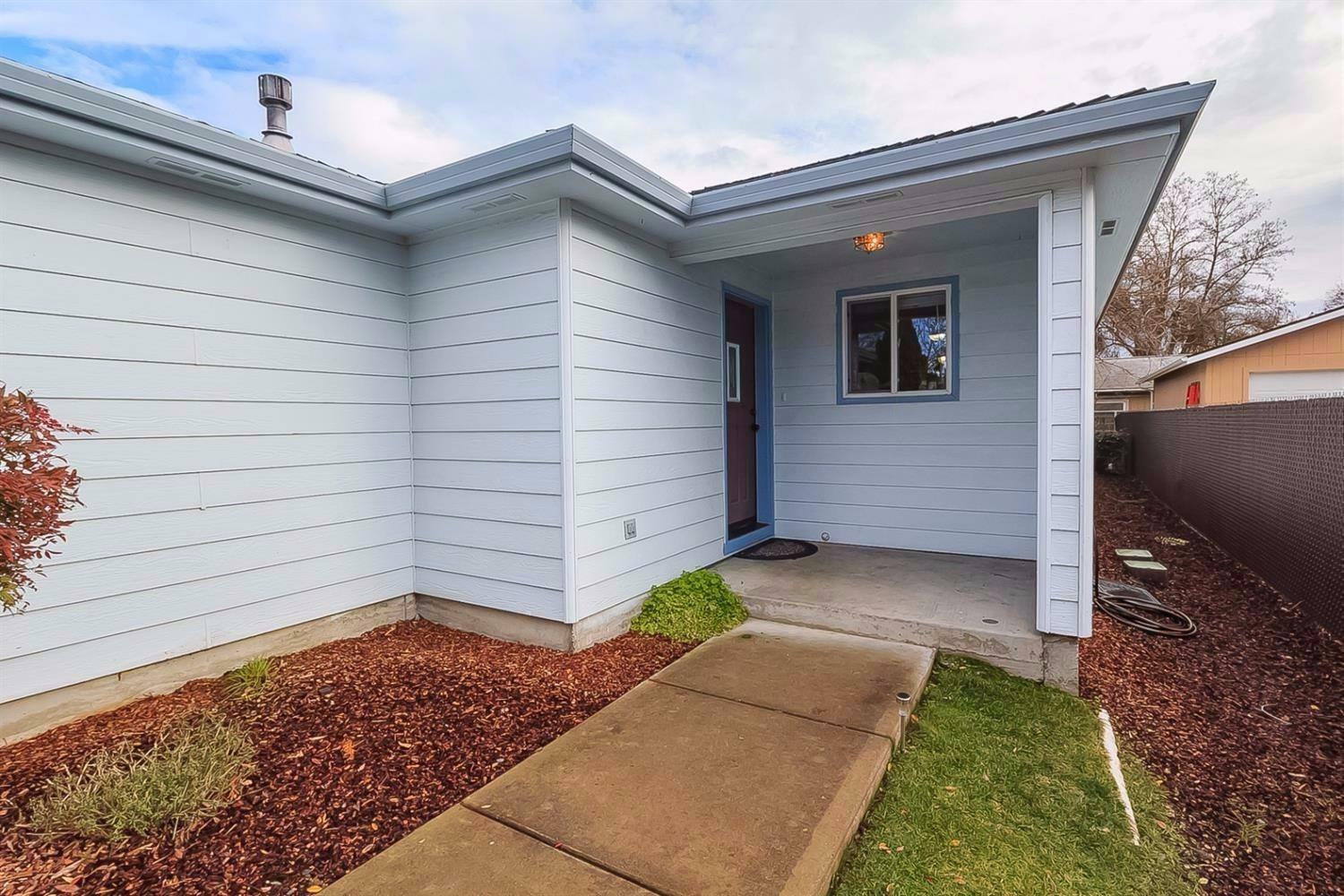 Property Photo: 1364 Benjamin Court OR 97502