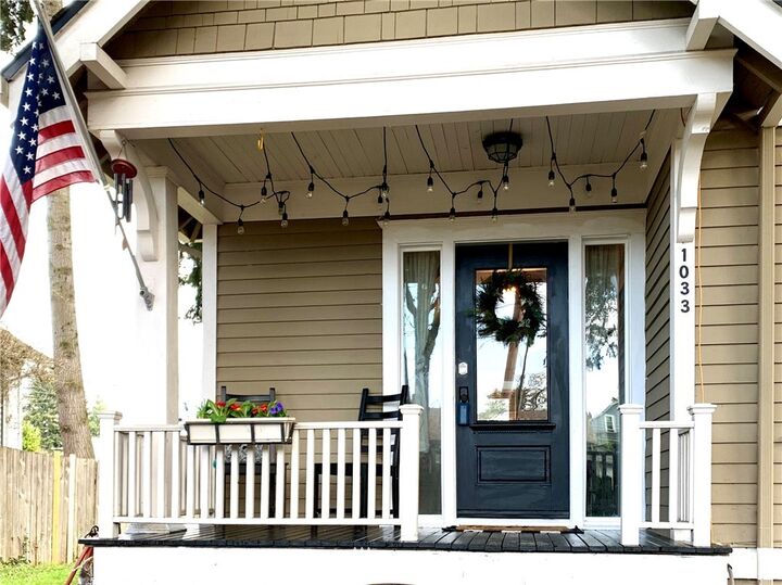 Property Photo: 1033 S Steele Street WA 98405