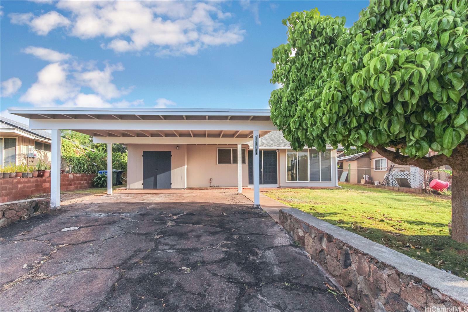 Property Photo:  94-1018 Lumialani Street  HI 96797 