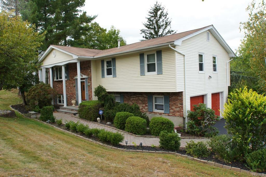 Property Photo:  30 Riverglen Drive  NY 10984 