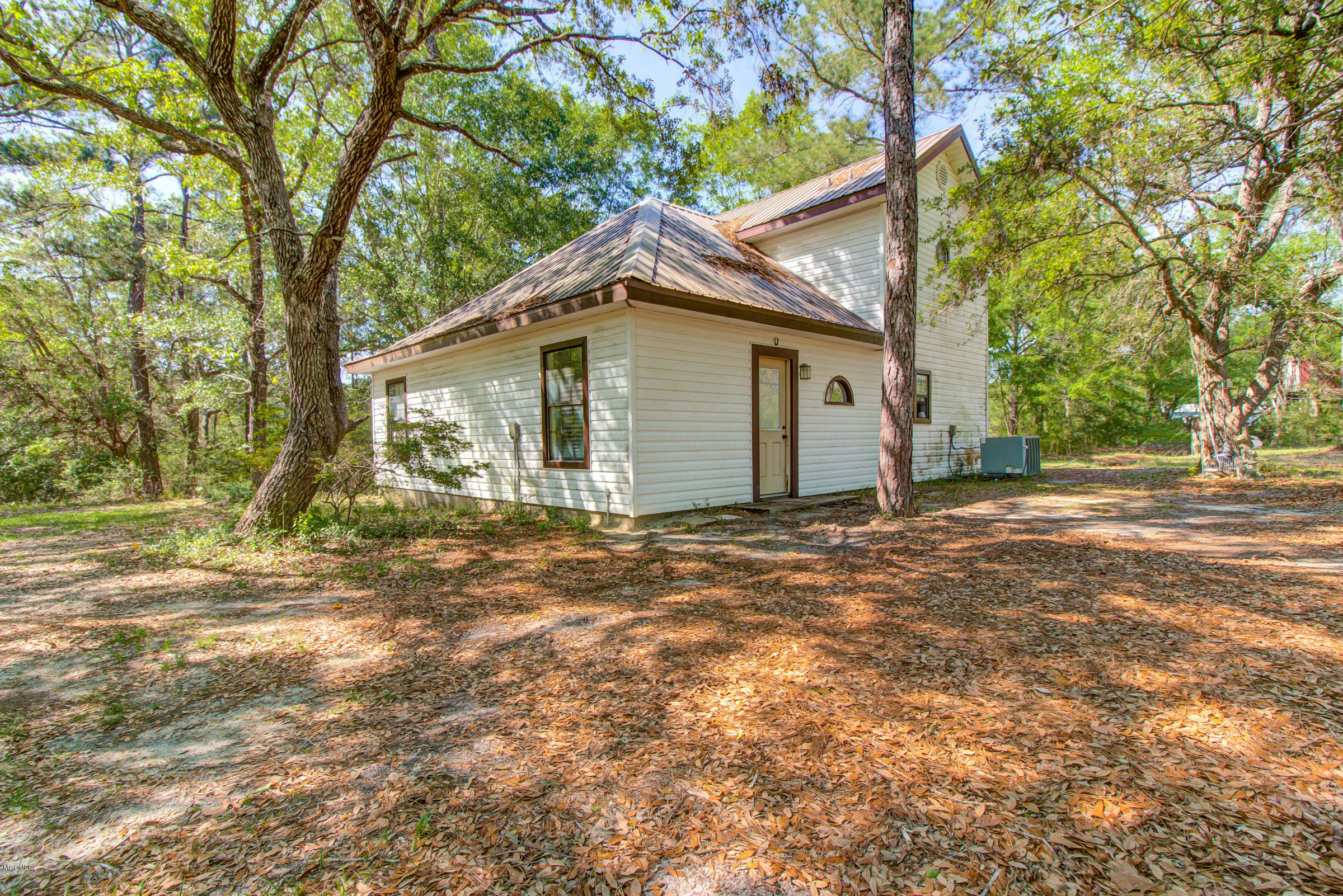 15197 Northrup Cuevas Road  Gulfport MS 39503 photo