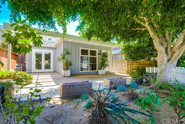 Property Photo:  508 Acacia Avenue  CA 92625 