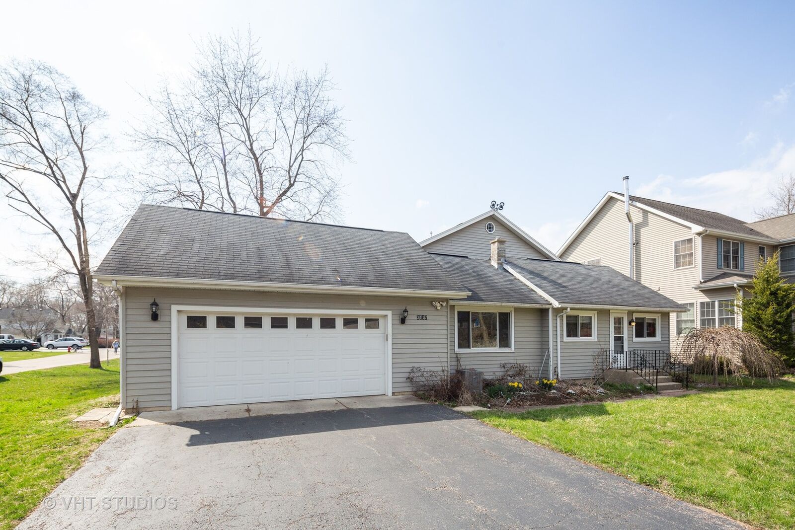 Property Photo: 3117 Ethel Terrace IL 60042