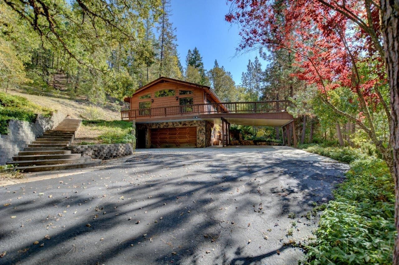Property Photo:  800 Elk Creek Road  OR 97541 