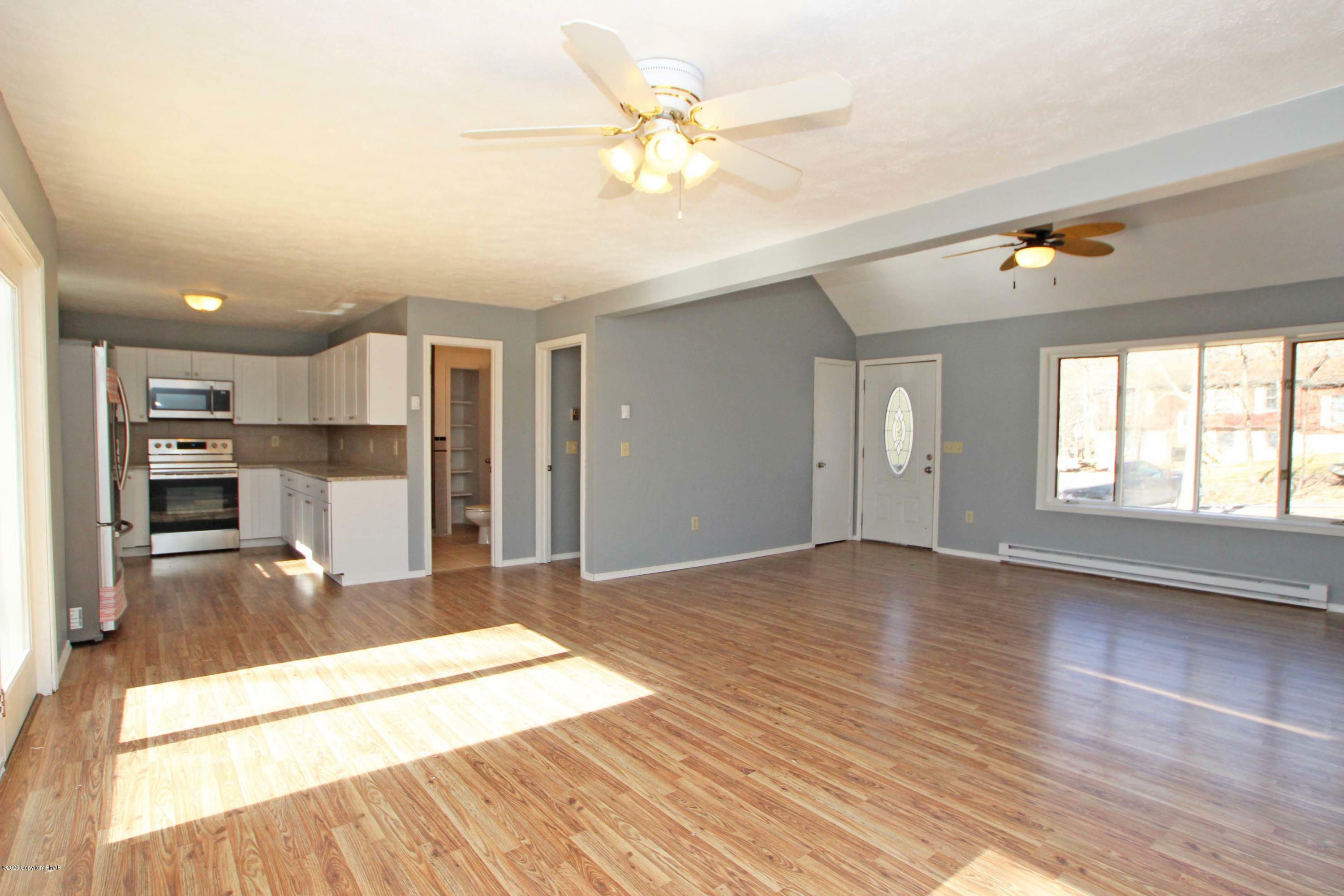 Property Photo:  709 Clubhouse Drive  PA 18302 