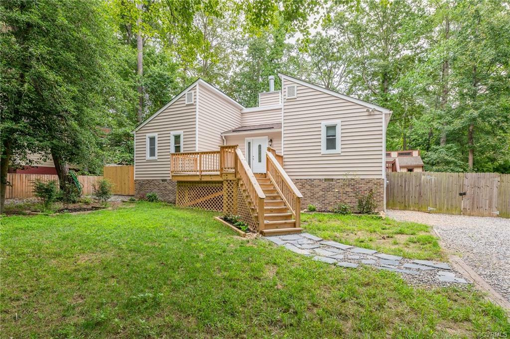 Property Photo:  1613 Colehollow Drive  VA 23113 