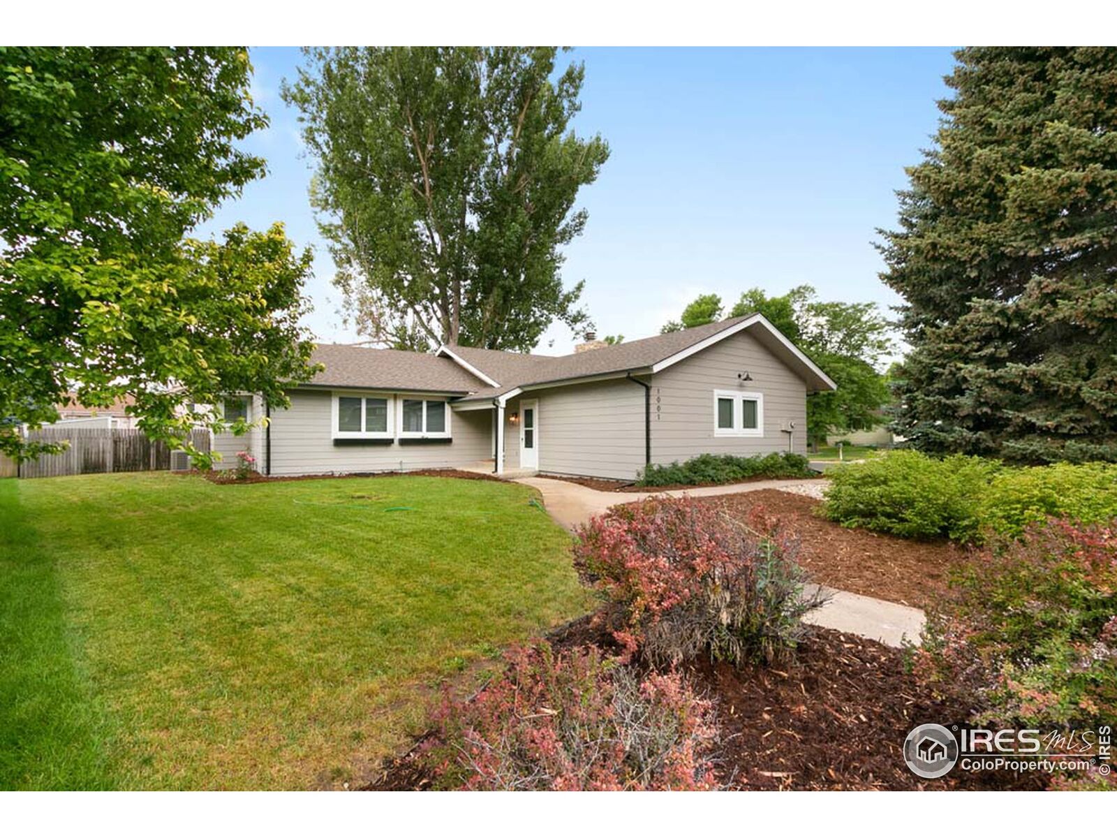 Property Photo: 1001 Camelot Cir CO 80525