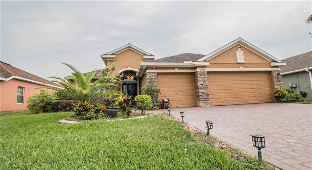 Property Photo:  11555 Biddeford Place  FL 34654 