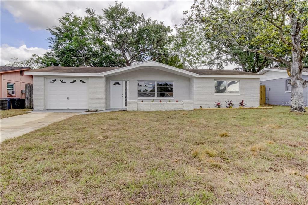 Property Photo:  10806 Piccadilly Road  FL 34668 