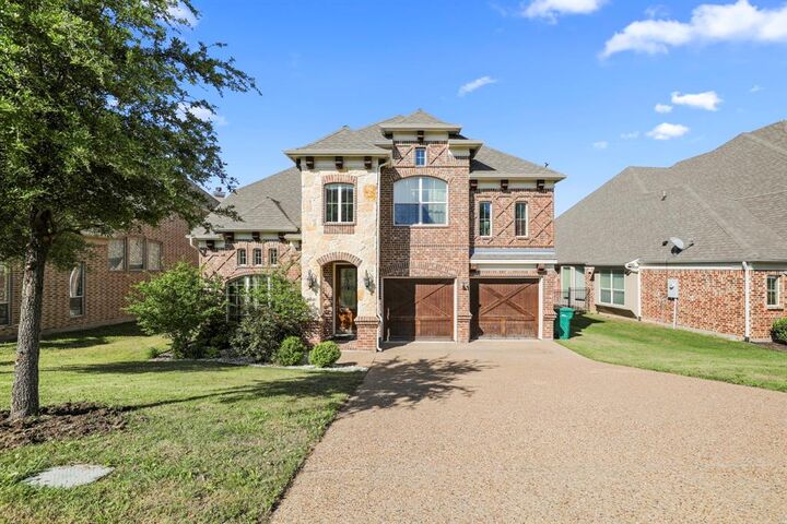 2821 Fountain View Boulevard  Cedar Hill TX 75104 photo