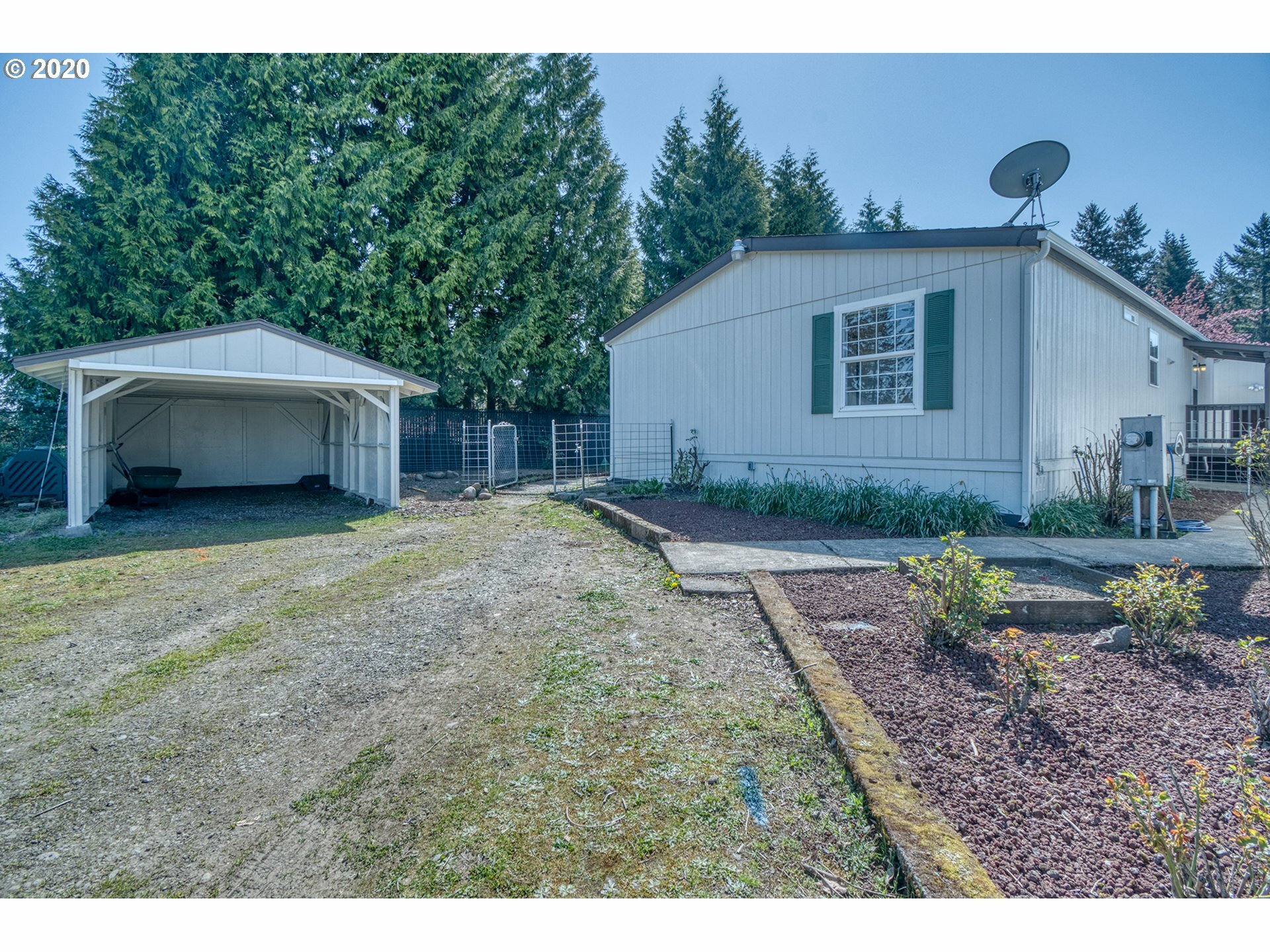 Property Photo: 14317 NE 18th St D WA 98684