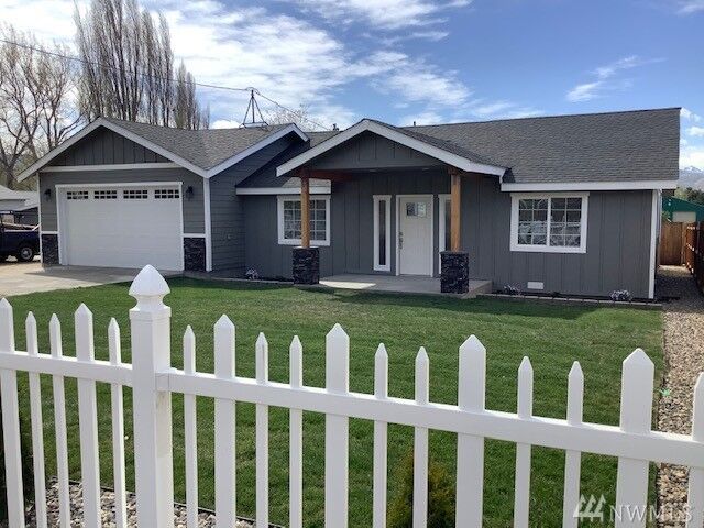 Property Photo:  3230 NW Cascade Avenue  WA 98802 