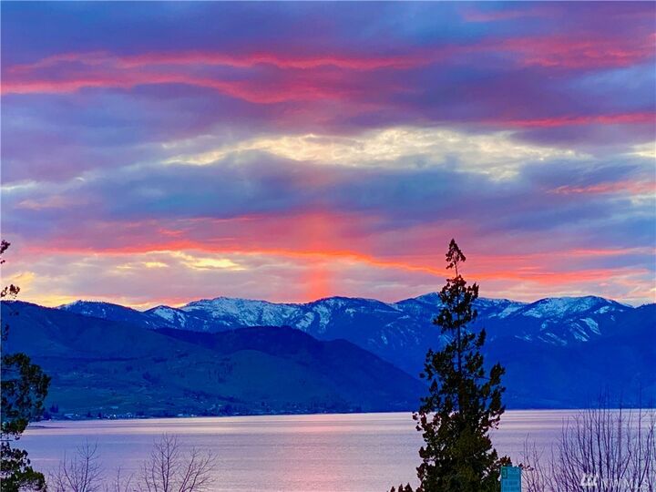 300 S 3rd Street 3  Chelan WA 98816 photo