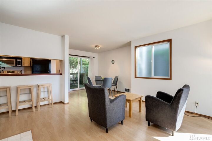 Property Photo:  4118  58th Place SW 2  WA 98116 