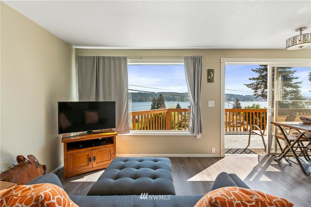 Property Photo:  5619 NE Oceanview Boulevard  WA 98311 