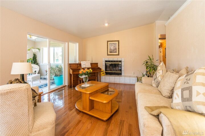 Property Photo:  888  King Road  WA 98596 