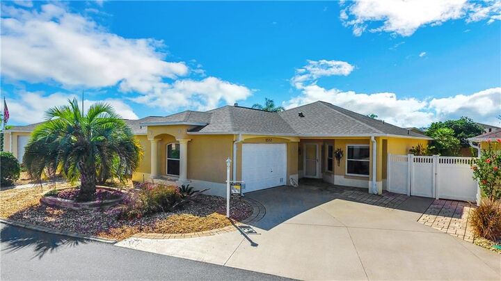 Property Photo: 3352 Archer Avenue FL 32162
