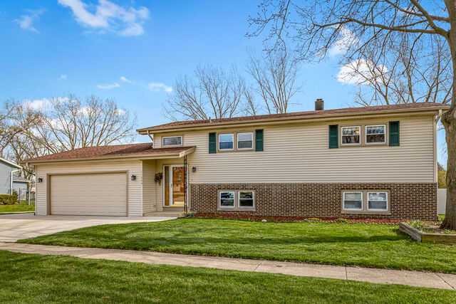 Property Photo: 11603 Douglas Avenue IL 60142
