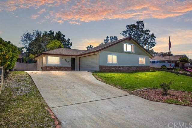 Property Photo: 11719 Auburn Avenue CA 92399