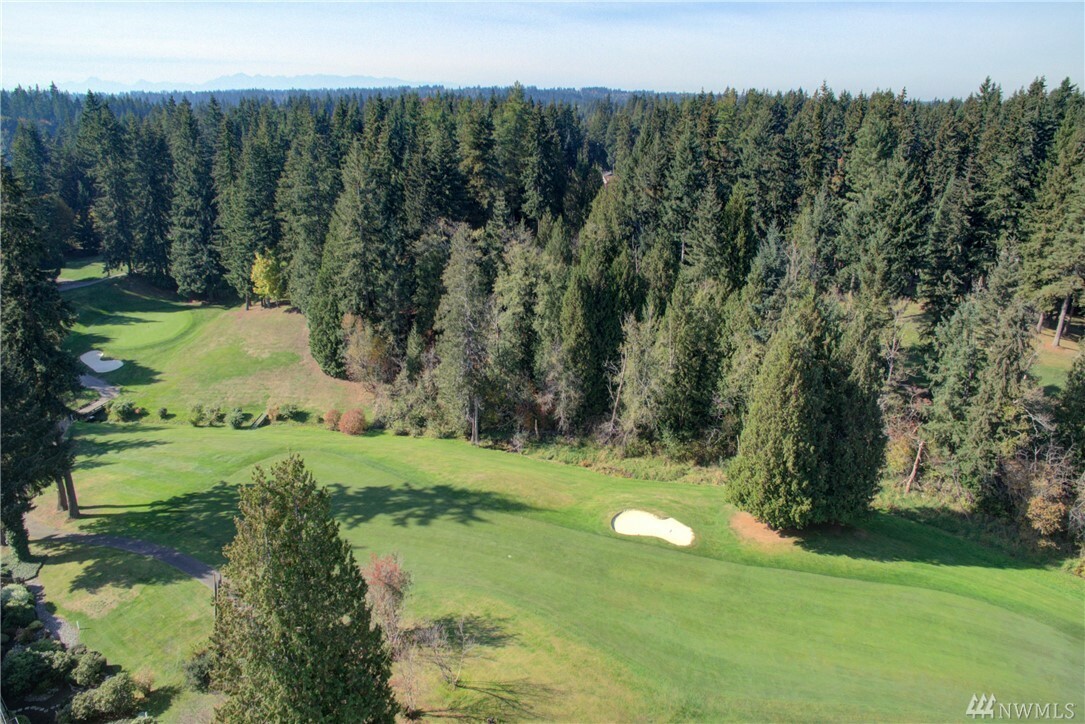 Property Photo:  15000 Village Green Dr 35  WA 98012 