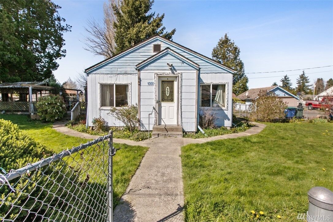Property Photo: 1000 Curtis Street WA 98284