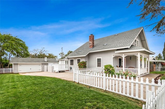 Property Photo:  1305 S Juniper Street  CA 92025 