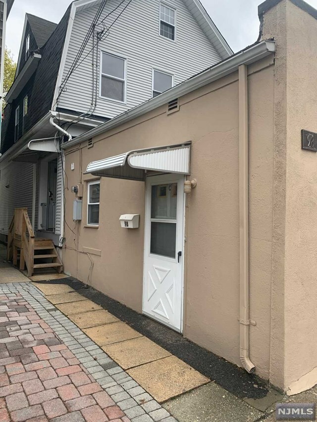 Property Photo:  98 Washington Avenue B  NJ 07628 