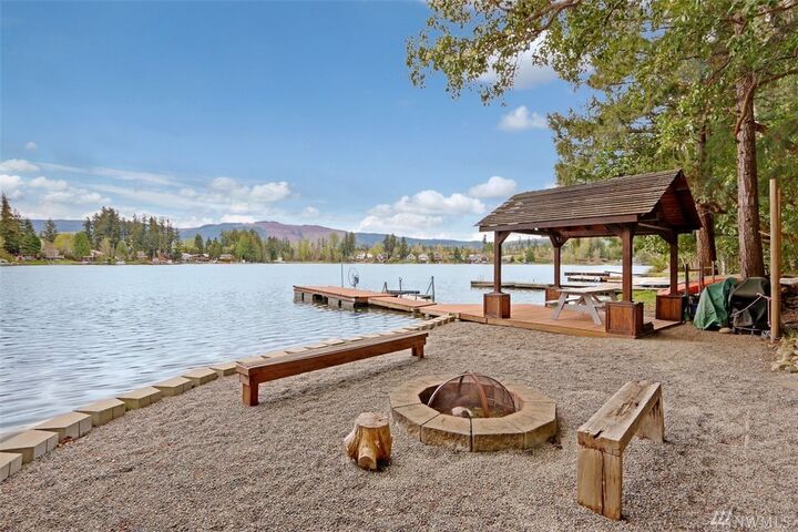 Property Photo: 17237 Lakepoint Drive SE WA 98597