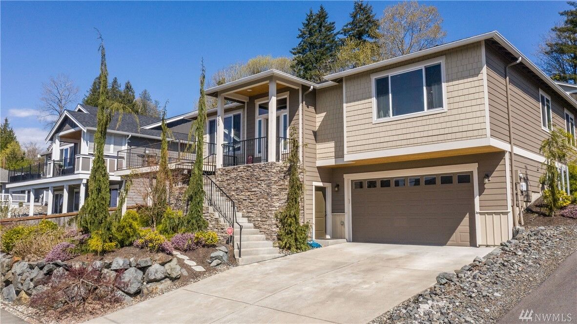 Property Photo: 525 115th Avenue SE WA 98258