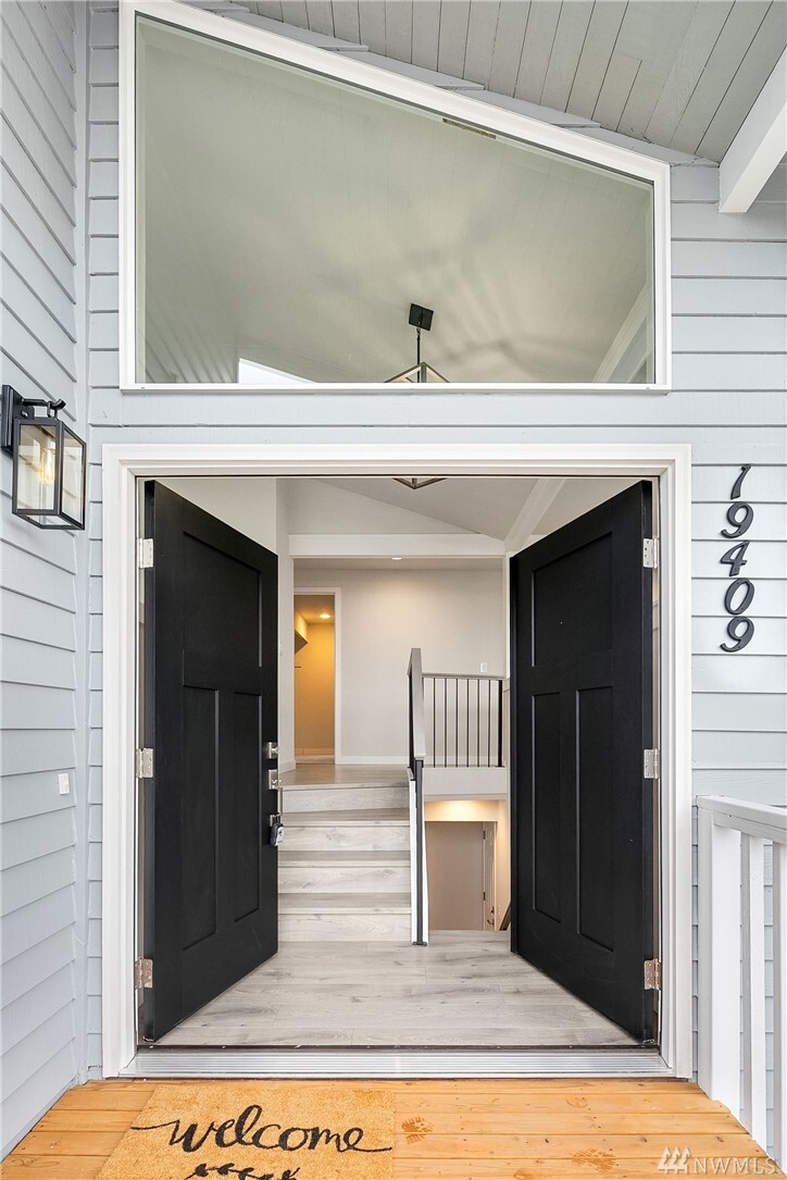 Property Photo: 19409 65th Avenue NE WA 98028