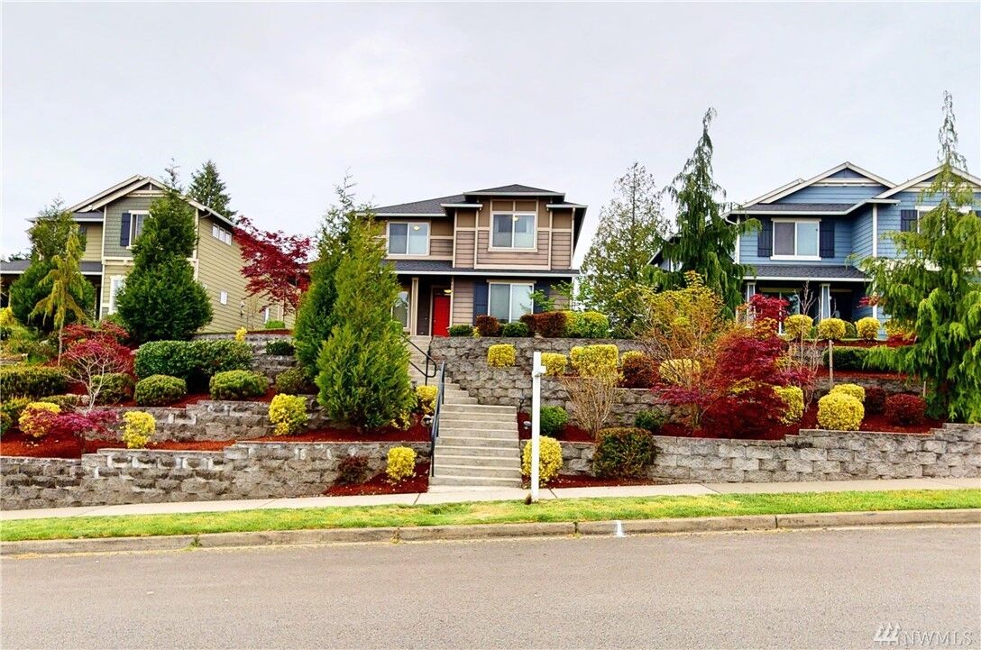 Property Photo:  9428 S 235th Place  WA 98031