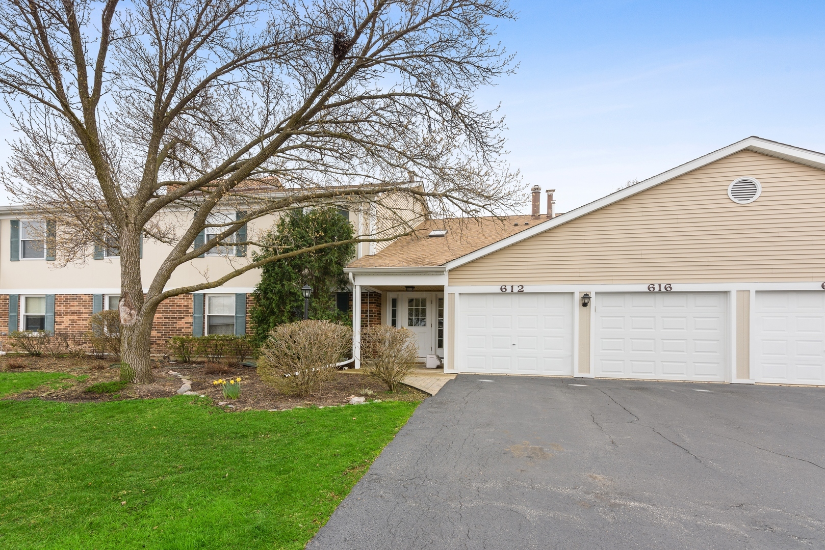 Property Photo:  616 North Deer Run Drive 10A22  IL 60067 