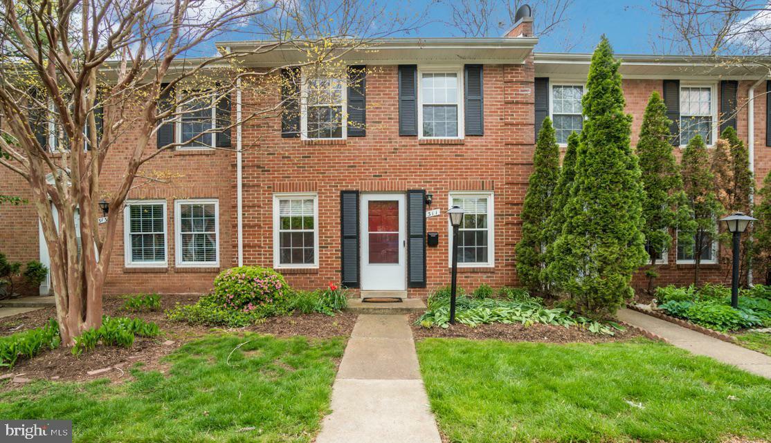 Property Photo:  311 E Cornell Drive  VA 20164 