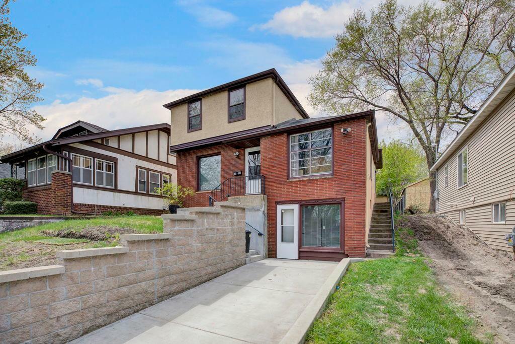 Property Photo: 2611 Thomas Avenue N MN 55411