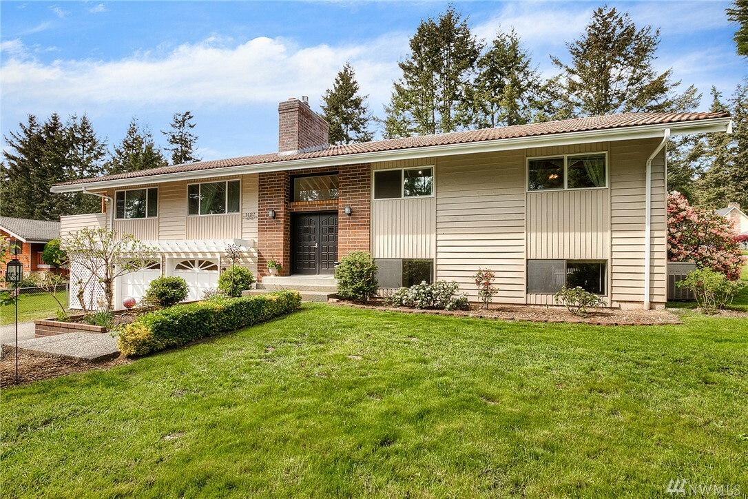 Property Photo:  1482 NW Silver St  WA 98311 