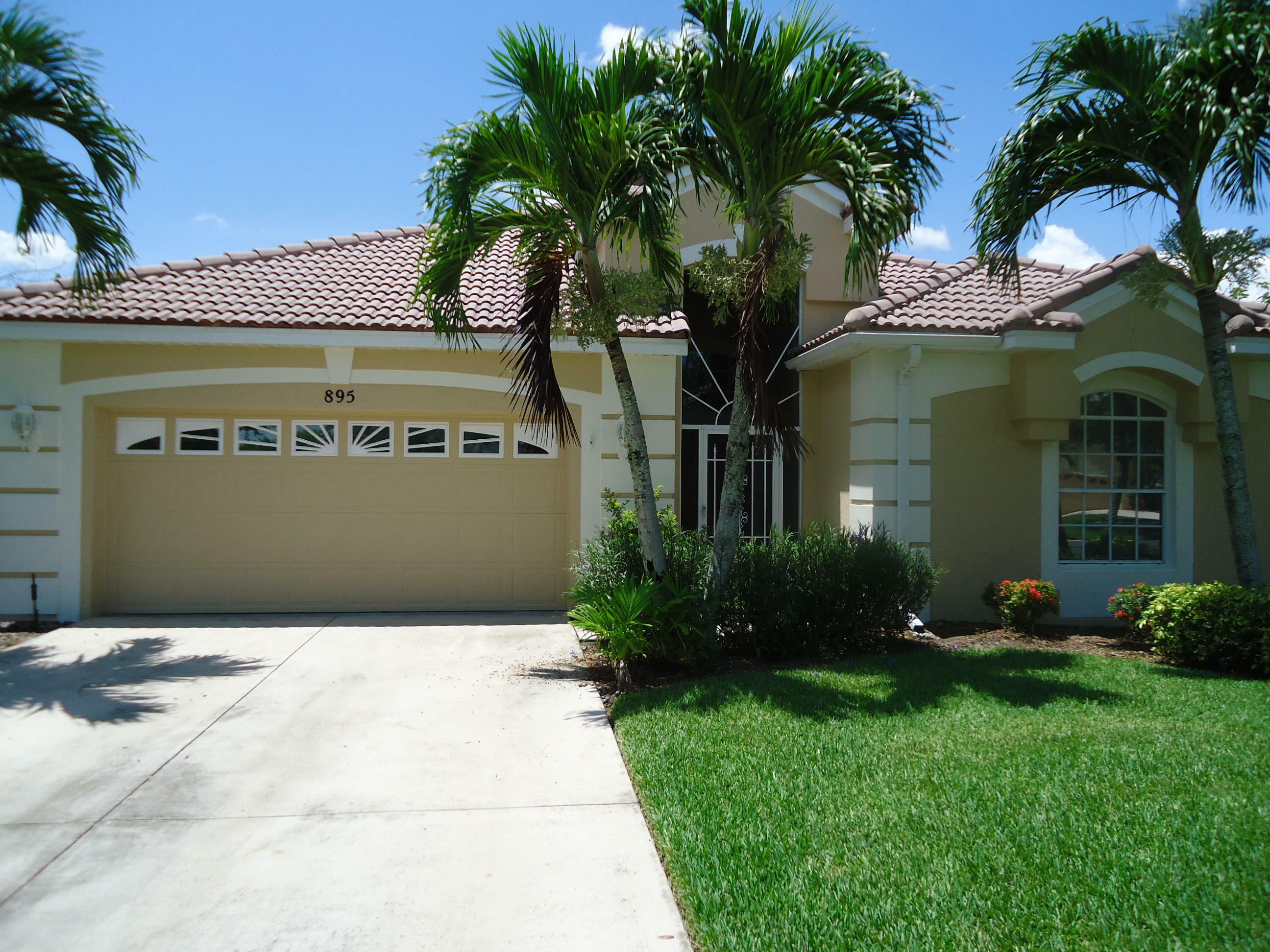 895 SW Lake Charles Circle  Port Saint Lucie FL 34986 photo