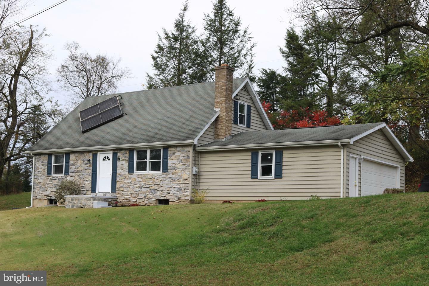 Property Photo:  2923 Schoolhouse Road  PA 17057 