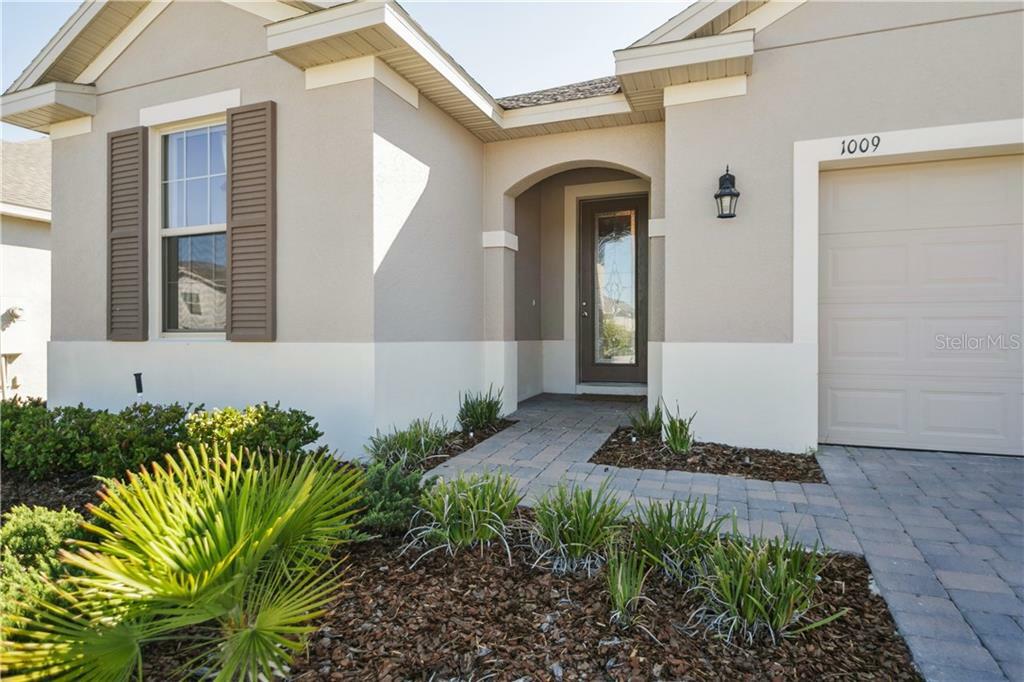 Property Photo:  1009 Sadie Ridge Road  FL 34715 