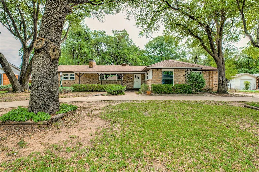 Property Photo:  920 Keith Pumphrey Drive  TX 76114 