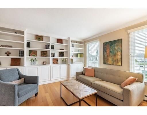 Property Photo: 11 Lone Oak Cir MA 01746