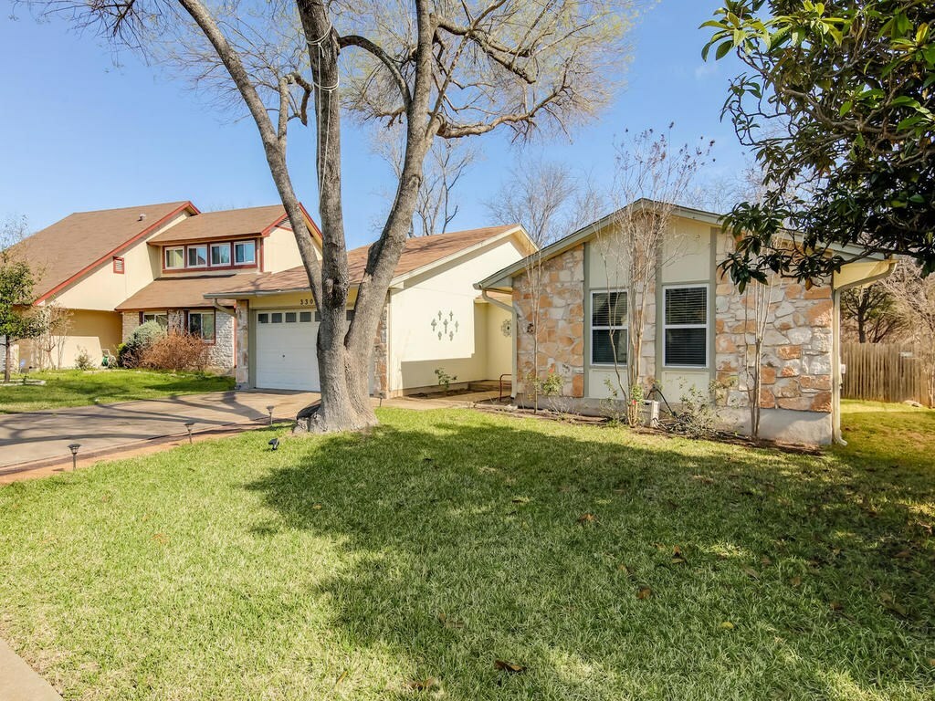 Property Photo: 3302 Peddle Path TX 78759