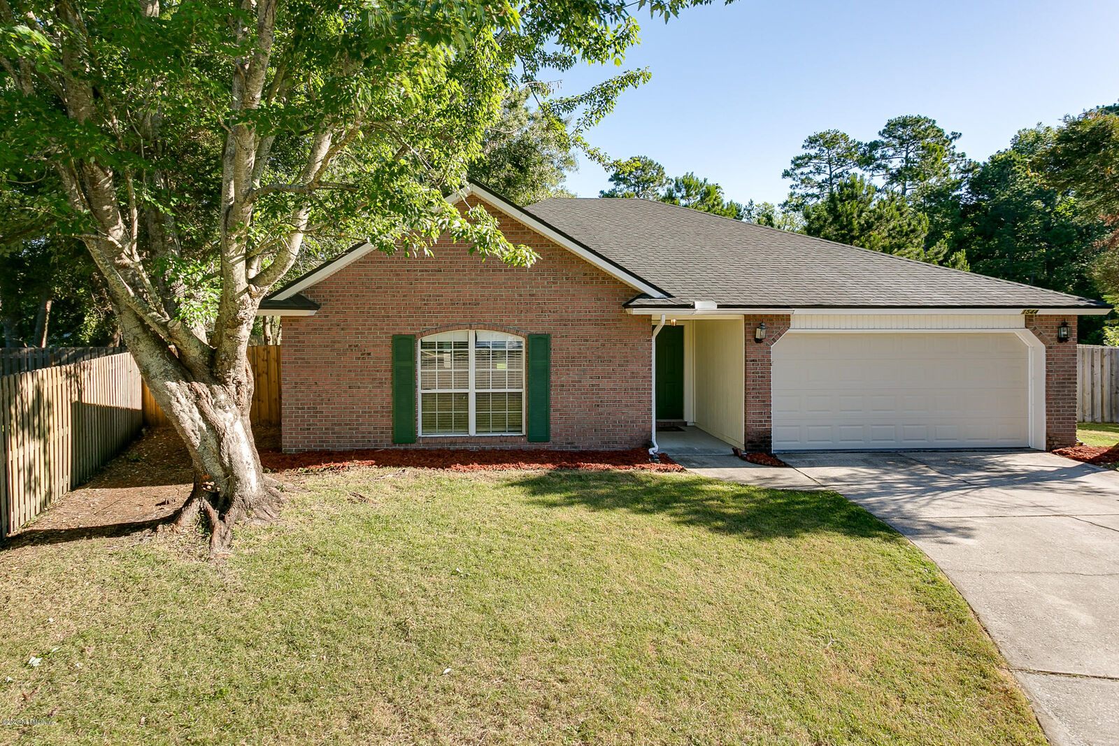 Property Photo:  1544 Bay Breeze Court  FL 32003 