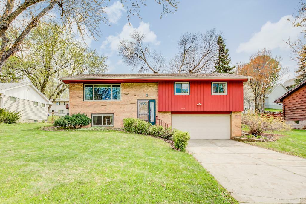 Property Photo:  1318 Skywood Lane NE  MN 55421 