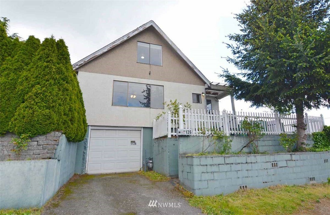 Property Photo:  1126 N Wycoff Avenue  WA 98312 